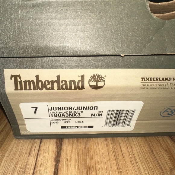 Men's Black Timb Boots - Picture 8 of 10